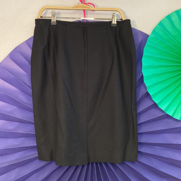 Raffinati Skirt Suit, 12 - Picture 6 of 6